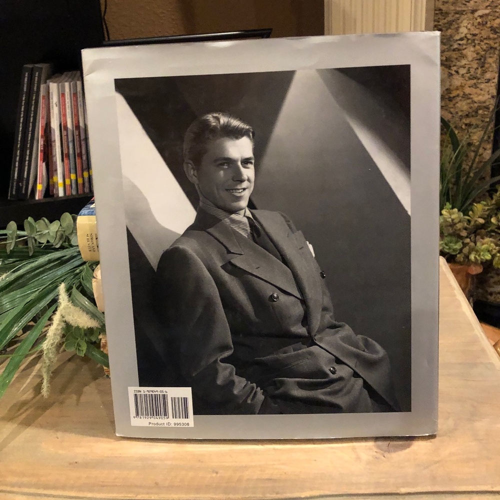 Ronald Reagan A Life in Pictures - Picture 2 of 2